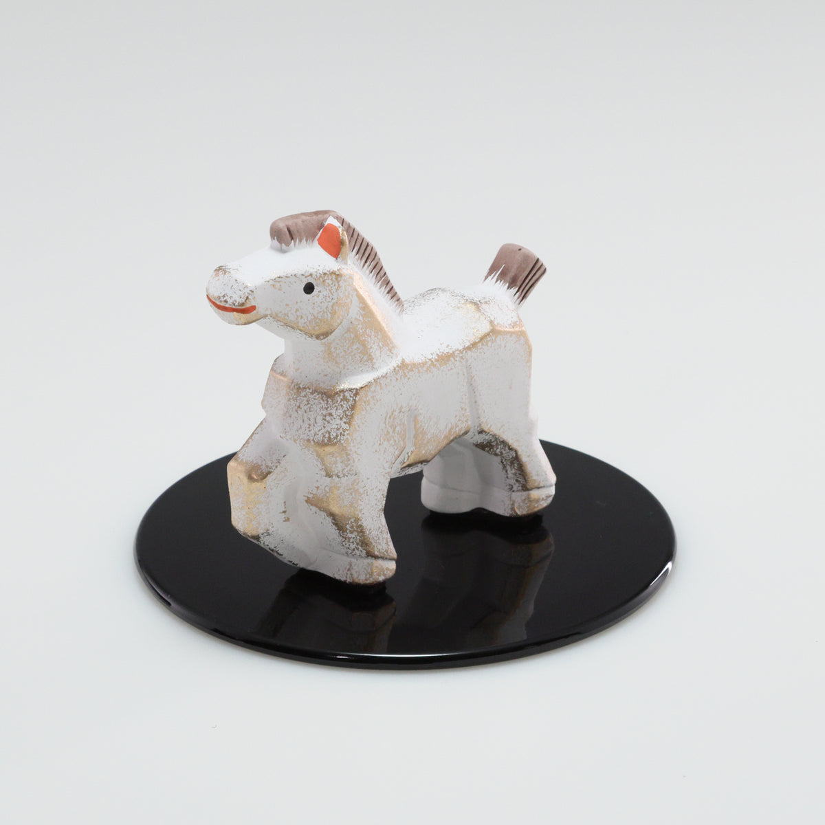 素焼き 木彫進馬 丸台｜京都 和モダン 干支置物 白・グレー